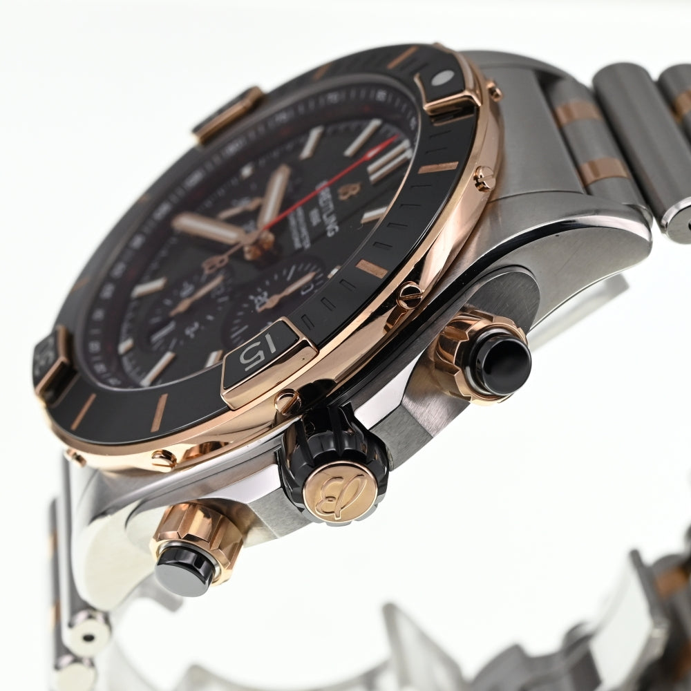 with paper BREITLING Super Chronomat B01 UB0136 Chronograph Date green Dial Automatic Men's
 Watch A#136613