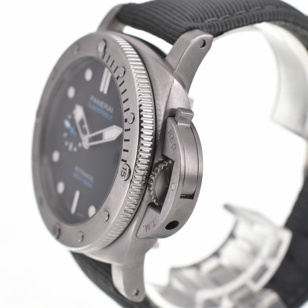 with paper PANERAI Submersible PAM01229 Small second date black Dial Automatic Men's
 Watch M#137688