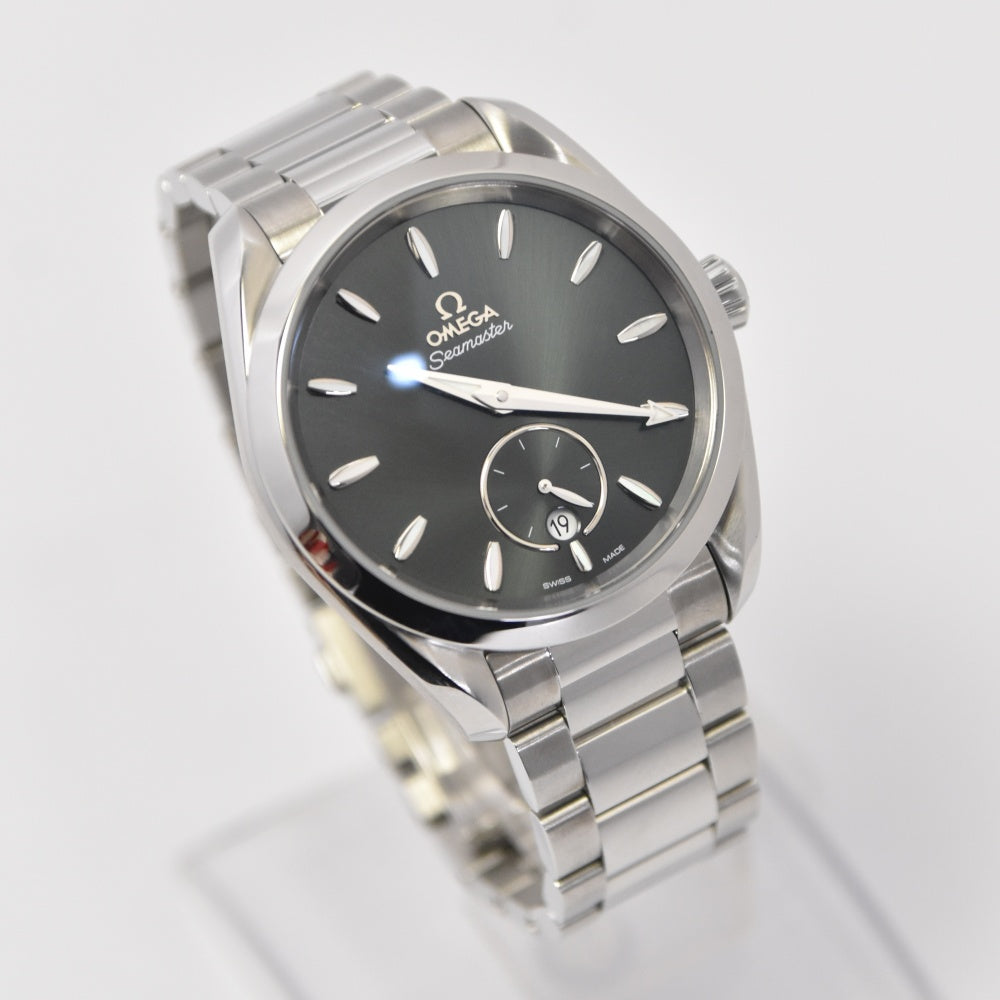 with paper OMEGA Seamaster Aqua Terra 220.10.38.20.10.001 green Dial Automatic Men's
 Watch P#138382