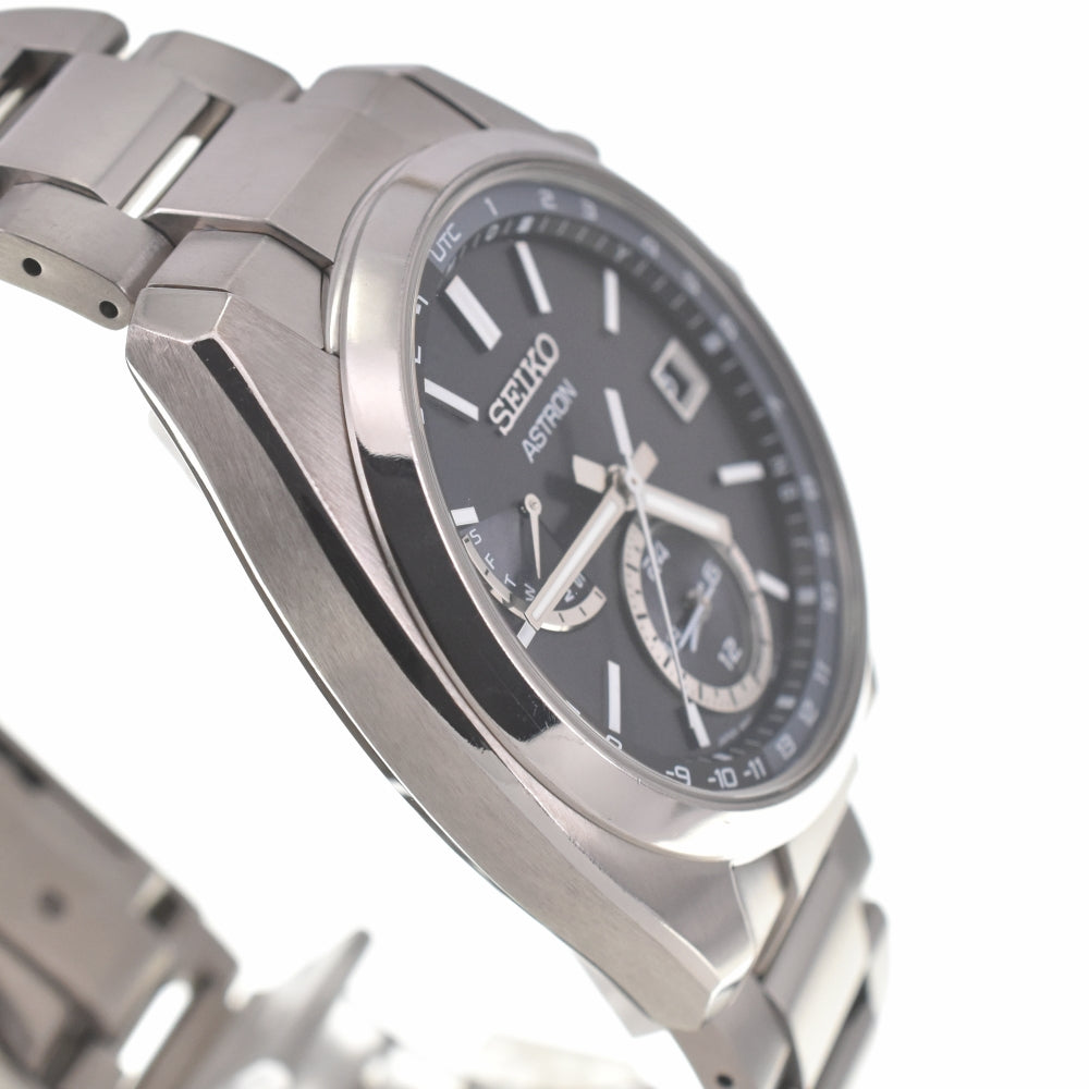 with paper SEIKO Astron SBXY015/8B63-0BA0 Day date black Dial Radio Sync Solar Men's
 Watch C#138722