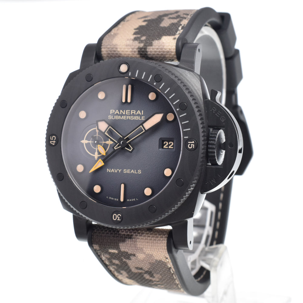 with paper PANERAI Submersible Quaranta Quattro PAM01513 Navy shields black Dial Automatic Men's
 Watch J#150404